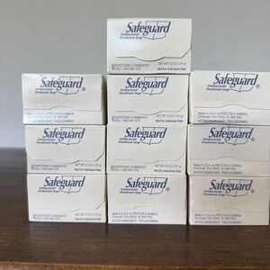 Vintage 1995 5 oz. Safeguard Antibacterial Deodorant Soap Lot of 10 Triclocarban